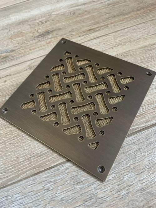 Вентиляционная решетка латунная с патиной LR-06 150х150